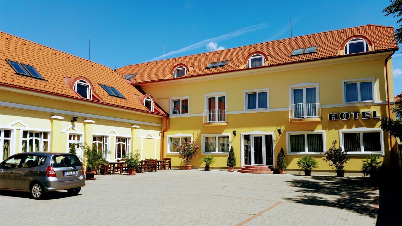 سزارفاس Hotel Sormester المظهر الخارجي الصورة